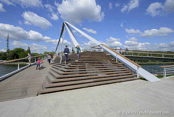 Liège - passerelle sur la Meuse